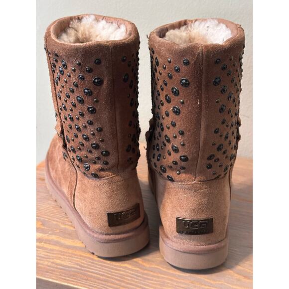 Ugg Studded Metal Sheepskin Mid Calf Eliott Boots Suede Brown Women's Size 9 - Picture 9 of 9